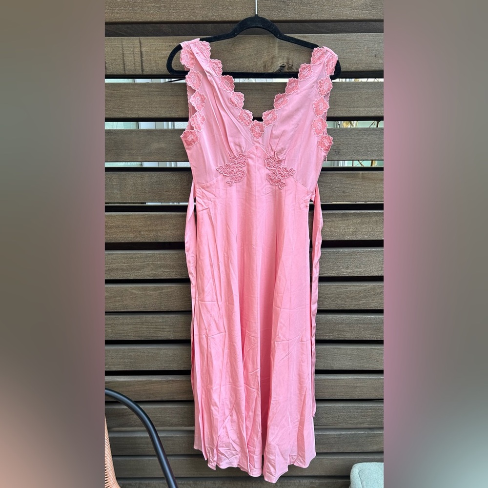 Doen Kelis dress in Abelia pink, size small, mint condition